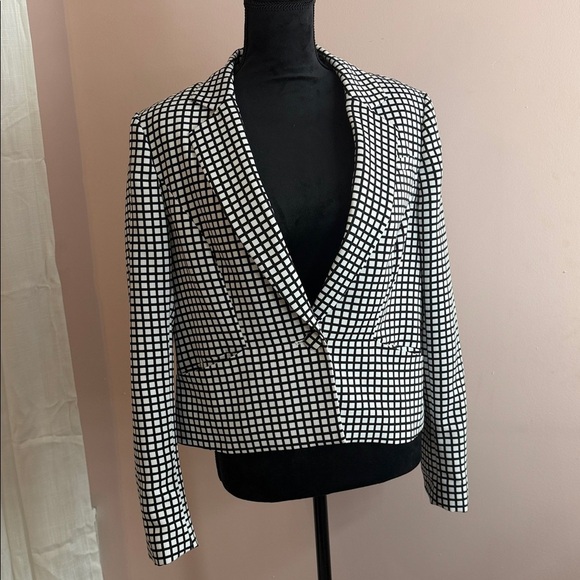 Karl Lagerfeld Jackets & Blazers - Karl Lagerfeld Black and White Grid Blazer